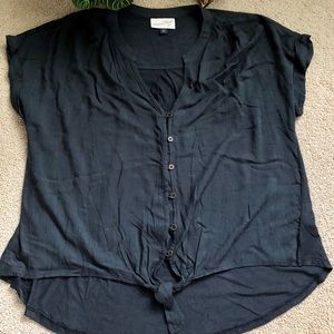 Universal Thread Tie Front Top